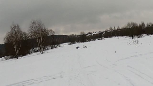 На мотоцикле зимой! Гонки по льду и сугробам! Motobaza.ru смотреть онлайн