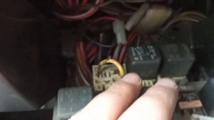 Не срабатывает центральный замок ВАЗ 2110,а сигналка работает. Нашёл причину!!!