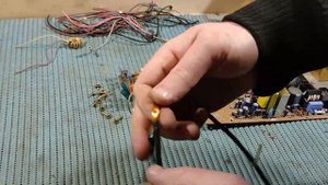 Сколько полезного в старом мониторе!!!!