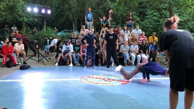 ALUSTONE. Street dance. Алушта. Крым. Брейк-данс. смотреть онлайн