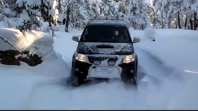 Arctic Trucks Finland Toyota HiLux 2012 AT33