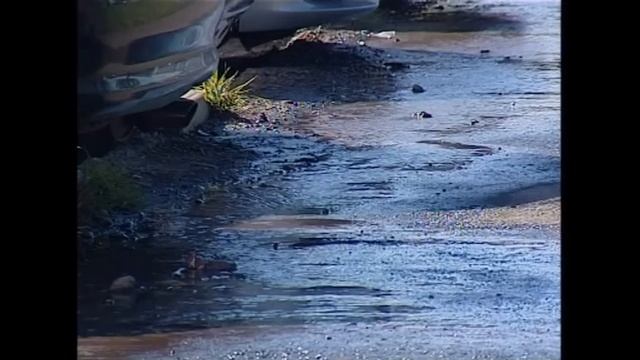 На улице Янгеля в Братске образовалась река смотреть онлайн