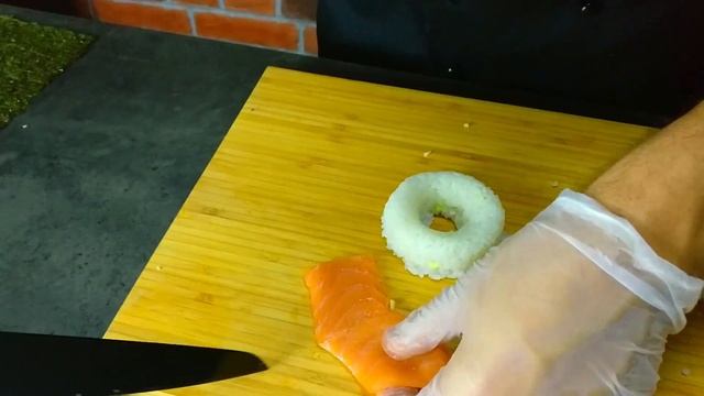 Суши Пончики. Пончики из риса. Sushi donut.