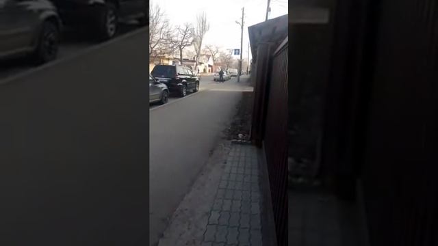 Если попробуют зайти на мою территорию, им не сдобровать. смотреть онлайн