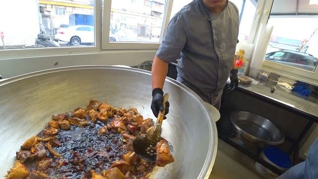 Самаркандский Плов. Рекордсмен Плова в Питере. Весь процесс приготовления в Кафе " Плов №1 " . смотреть онлайн