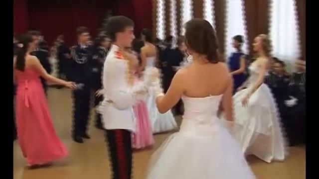 В Самаре решили возродить забытую традицию дореволюционной России – новогодний бал смотреть онлайн