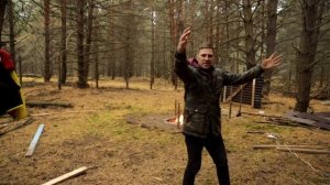 ГИГАНТСКИЙ ДОМ НА ДЕРЕВЕ 5 ч - ДОМ В ЛЕСУ - сделали крышу