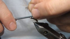 Изготовление обманки на Хариуса — ручейник с крылышками