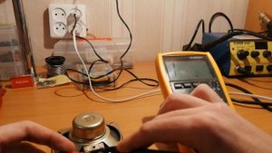 Замер сопротивления динамика.