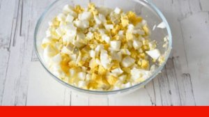 Chicken salad with prunes and walnuts