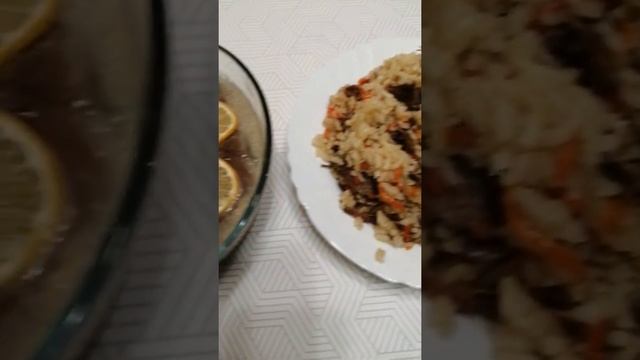 Заливной говяжий язык с шампиньонами,  плов из гуся, запечённая свинина. Накрываю на стол!