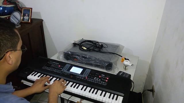 Microarranger Korg Piano Pad 2 Eu me rendo смотреть онлайн