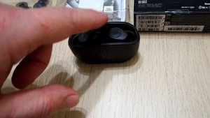 JBL WAVE 100 - лучшие TWS наушники.