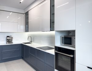 Кухня из натурального дерева