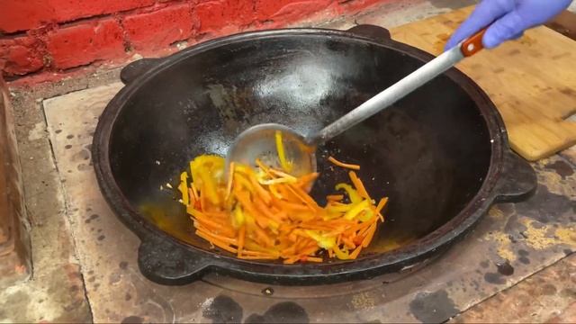 ЖАРЕНАЯ ПЕЧЕНЬ ИНДЕЙКИ В КАЗАНЕ С ОВОЩАМИ в азиатском стиле смотреть онлайн