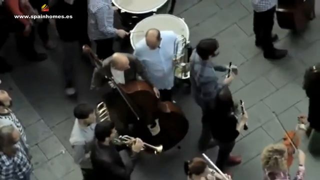 Флешмоб в Испании, музыкальная культура испанцев, флэш мобы смотреть онлайн