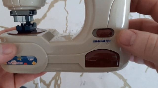 ? Мини швейная машинка: стоит ли покупать??РАСПАКОВКА и ОБЗОР? смотреть онлайн