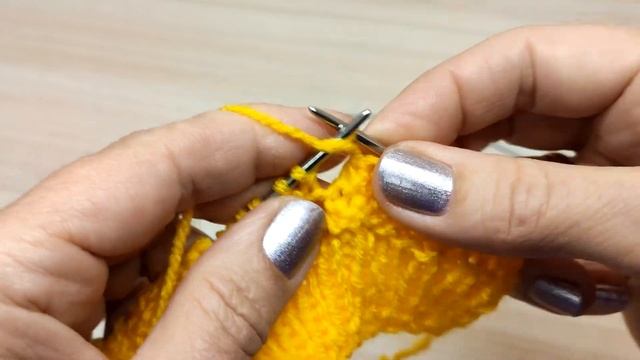 Ажурный узор для свитера, кофты и шапки. Вязание спицами. смотреть онлайн