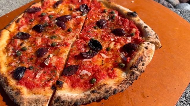 Пицца маринара — это только соус из помидоров смотреть онлайн