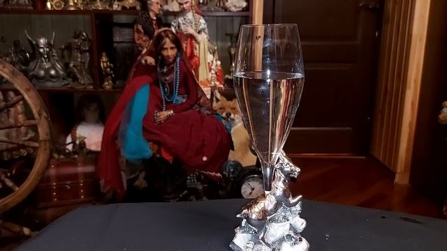 ОБНОВЛЕНИЕ ВОДОЙ  ДЛЯ ВСЕХ. ВЕДЬМИНА ИЗБА. ИНГА ХОСРОЕВА.