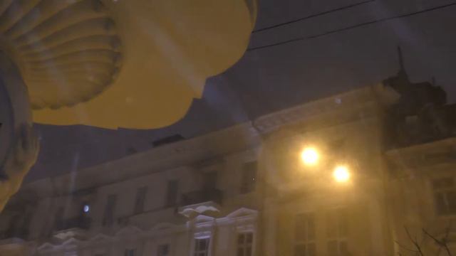 Снегопад в Одессе ночью смотреть онлайн