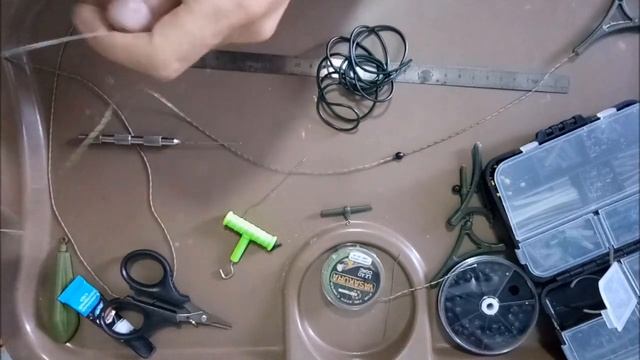Оснастка с двумя крючками. Оснастка на карпа с двумя крючками. Оснастка на карпа 2023.