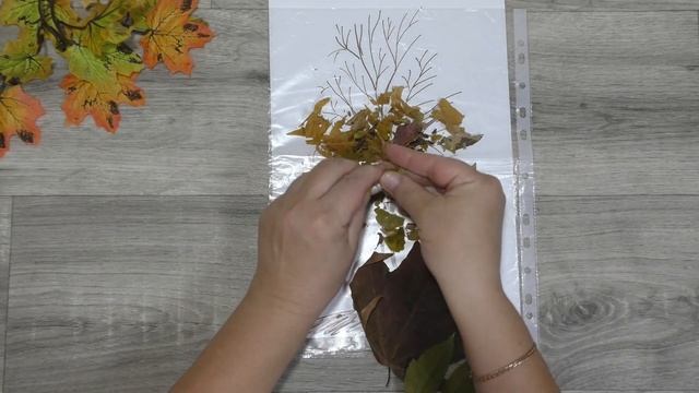 ОСЕННИЕ ПОДЕЛКИ/ ПОДЕЛКИ из ЛИСТЬЕВ СВОИМИ РУКАМИ/ПОДЕЛКИ В ДЕТСКИЙ САД И ШКОЛУ/ ОСЕННЕЕ ДЕРЕВО смотреть онлайн