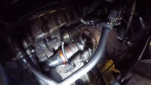 How to remove the Chrysler voyager oil cooler/Как снять масляный радиатор Chrysler voyager