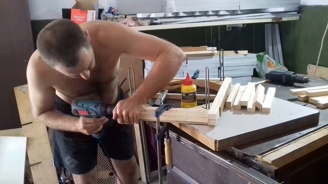 изготовление рогатого улья из пенополистирола в деревянной обвязке (1) смотреть онлайн