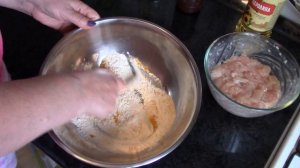 Как приготовить очень вкусные домашние куриные наггетсы.
