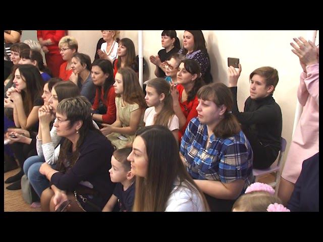 Новогодний утренник смотреть онлайн