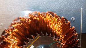 Четырехфазный  дисковый генератор/ двигатель с волновой  обмоткой