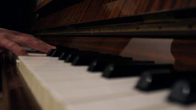 clubbed to death piano смотреть онлайн