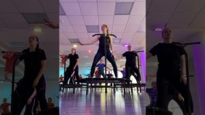 Jumping fitness средний интенсив без опоры (Кабанова Анна)