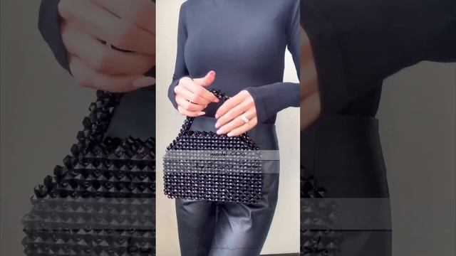 Косая техника плетения. Сумка из бусин с имитацией шипов #evgeniatrushhandmade смотреть онлайн