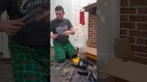 Розпаковка акамуляторного пилососа DeWalt DCV501H