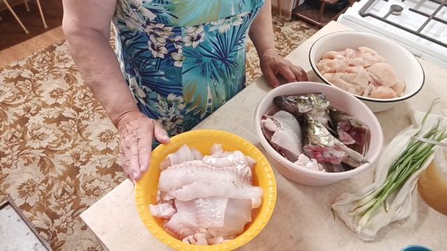 Разделка щуки и судака на филе??. / Уха из судака!!! ?? смотреть онлайн