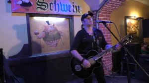 Артур Беркут - "Осколок Льда" (Ария) в клубе Швайн 10.03.2017 г.