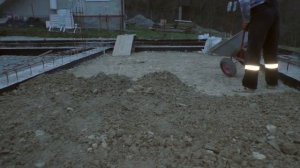 Обратная засыпка фундамента. Чем наносить мастику? Основание под плиту.