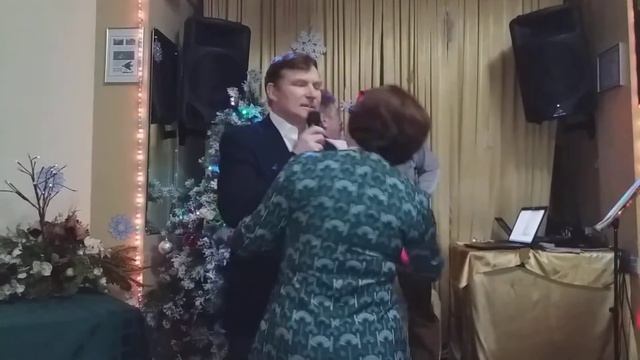 Сергей Корягин -- ""Люди встречаются, люди влюбляются, женятся" смотреть онлайн