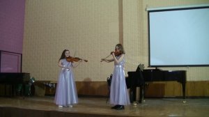 Народный танец "Молдовеняска"
