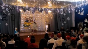 Наш новогодний танец 6 Б класс