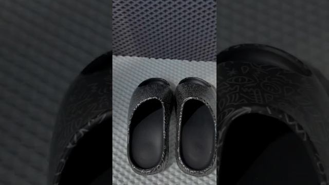 Тапочки Yeezy slide? Мега хит летнего сезона⚡️ Приобрести можно по ссылке в комментариях ?? смотреть онлайн