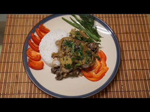 Куриная печень с яблоками.