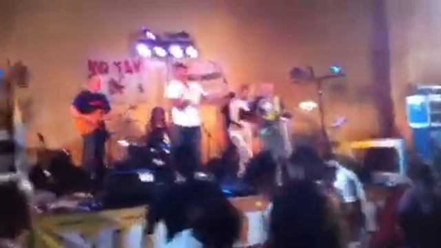 Di Battista la canta a tutti al Movinfest смотреть онлайн