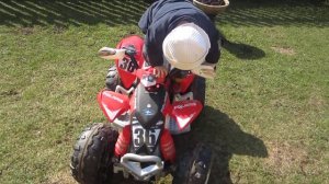 дети и квадрацикл