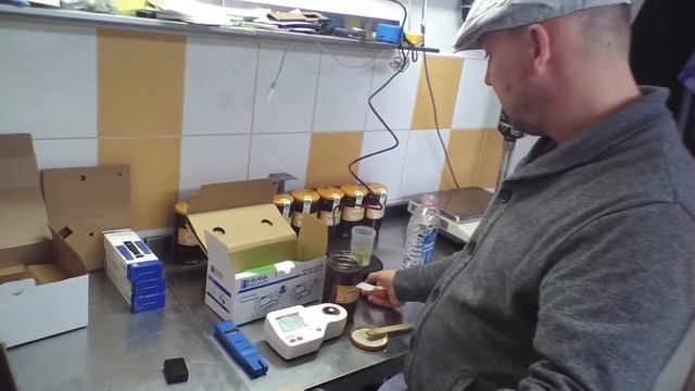 Konduktometr, refraktometr na med смотреть онлайн