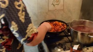 Борщ!!! За уши не оторвешь. Бабушкины рецепты. Попробуйте!  Мамины рецепты