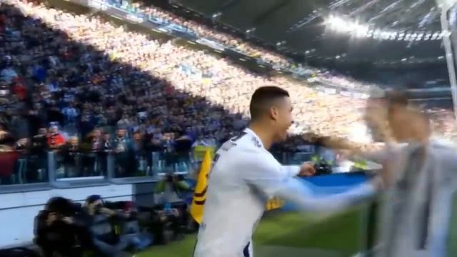 СУМАСШЕДШАЯ РЕАКЦИЯ НА ГОЛ РОНАЛДУ. РОНАЛДУ ЛУЧШИЙ. ЭФФЕКТ РОНАЛДУ. РОНАЛДУ РЕКОРД смотреть онлайн