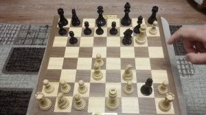 Шахматы. Комбинация высшего уровня. Играйте сильно.